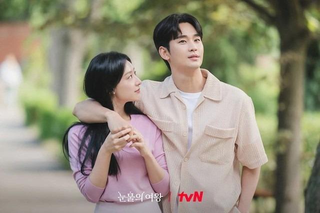Cặp đôi Kim Ji Won - Kim Soo Hyun liên tục bị soi hint hẹn hò-2
