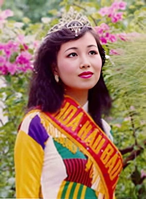 Hoa hậu Việt Nam thuộc dòng dõi trâm anh thế phiệt, hạnh phúc bên chồng Ấn Độ-2