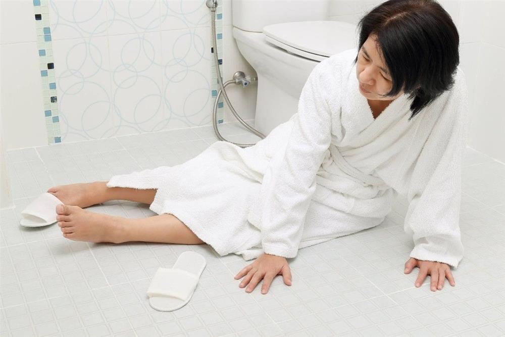 5 thời điểm nếu tắm gội sẽ dễ bị đột quỵ-2