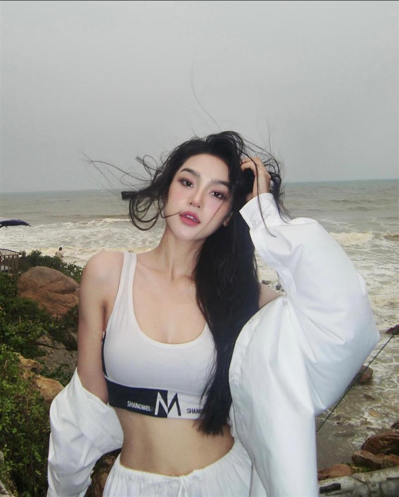 Nhan sắc bạn diễn mới kém 18 tuổi gọi diễn viên Việt Anh là chú-7