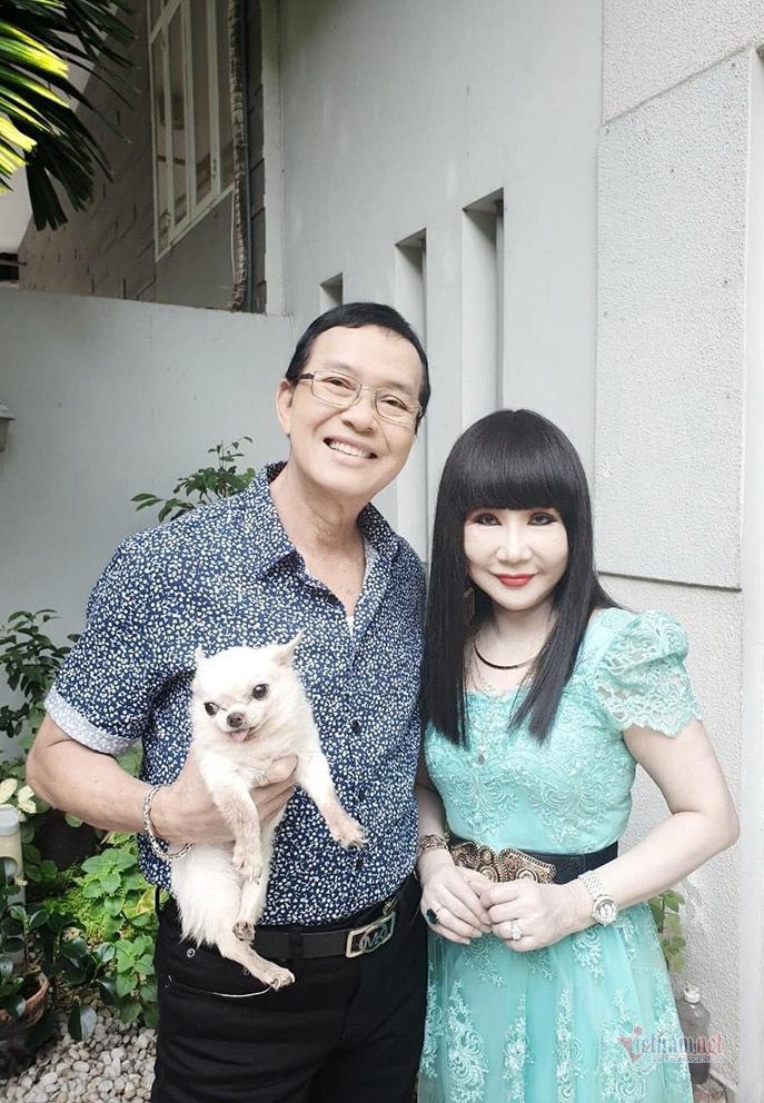 Những sao Việt kết hôn với mối tình đầu: Ốc Thanh Vân vướng nghi vấn ly hôn, Phương Nga luôn được chồng tháp tùng, yêu chiều-7