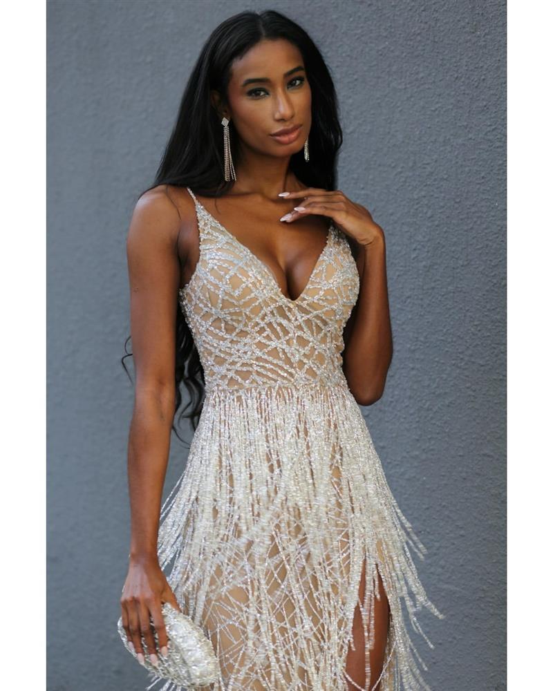 Cô gái bị miệt thị ngoại hình đăng quang hoa hậu ở tuổi 34-5