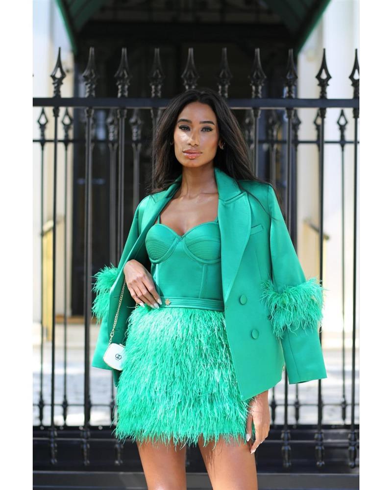 Cô gái bị miệt thị ngoại hình đăng quang hoa hậu ở tuổi 34-7