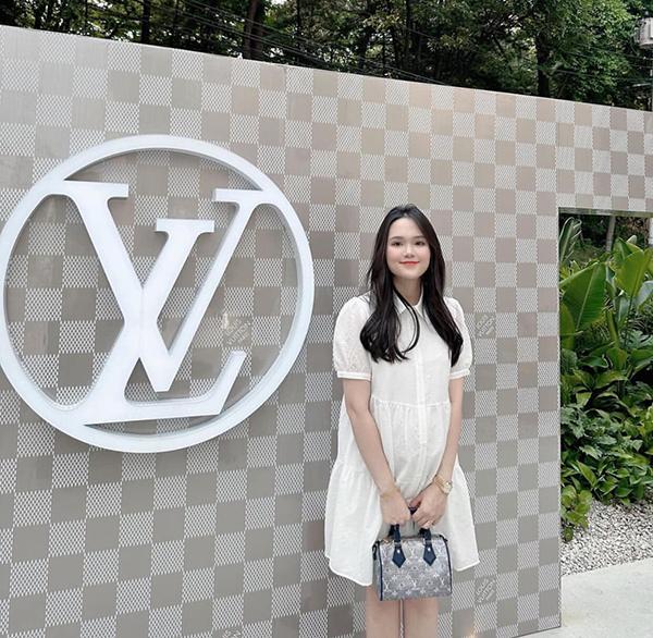 Vợ cầu thủ Duy Mạnh chăm sóc da như thế nào mà lúc nào cũng căng bóng, trẻ đẹp?-5