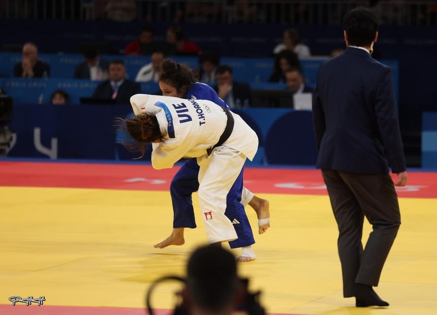 Hình ảnh gây xúc động của Hoàng Thị Tình tại Olympic Paris-6