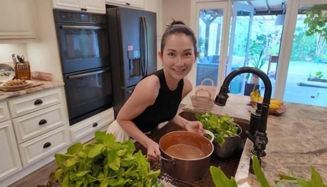 Em gái Tăng Thanh Hà sang Mỹ sống, khoe không gian xanh mát-8