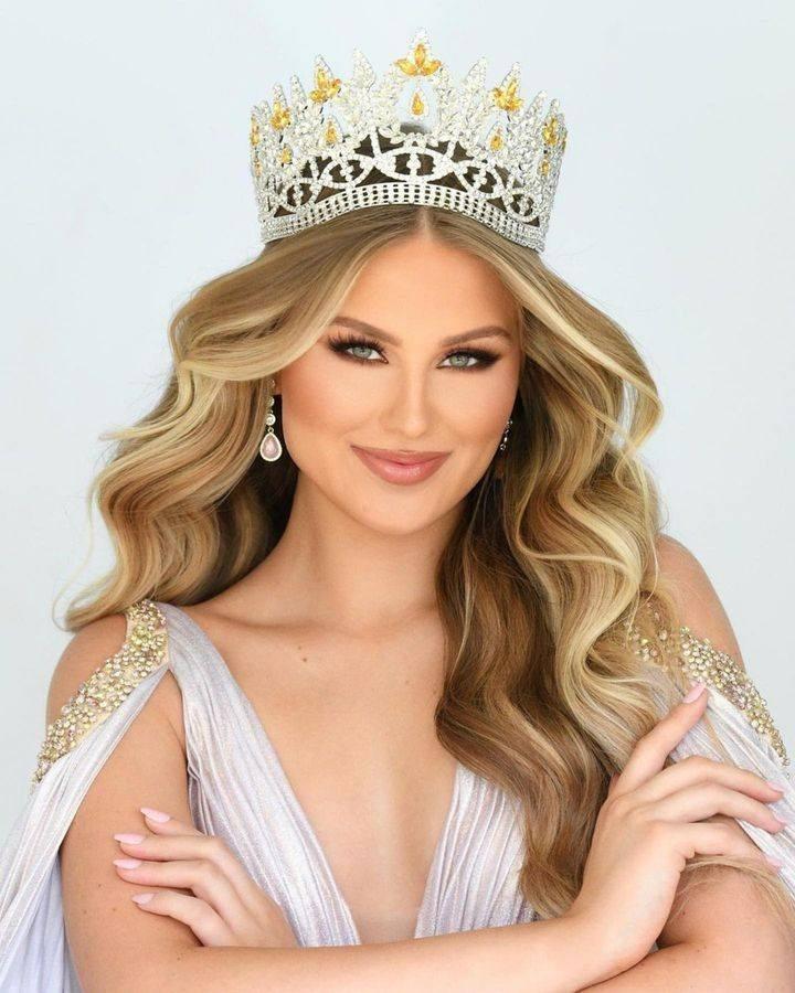 Người đẹp tóc vàng cạnh tranh vương miện với Thanh Thủy-1