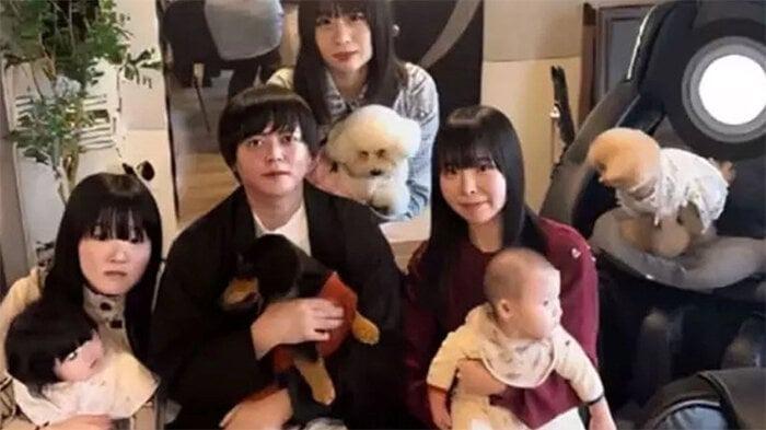 Ông chồng số hưởng nhất thế giới: Được 4 vợ trẻ bao nuôi, chỉ ở nhà nội trợ-3