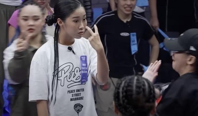 Khán giả nhận xét Hari Won nhảy như tập dưỡng sinh-1