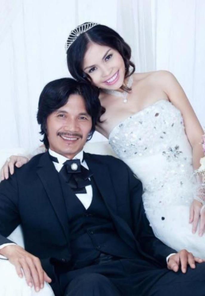 Sao Việt từ thầy - trò thành vợ chồng: NSƯT Công Ninh sống kín tiếng bên vợ kém 22 tuổi, Phan Hiển yêu Khánh Thi từ năm 17-5