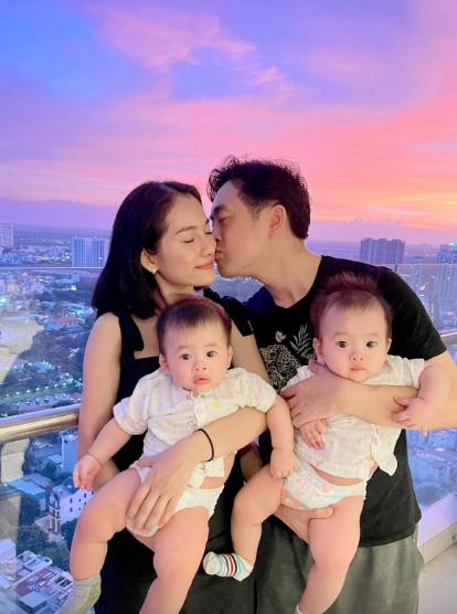 Sao Việt từ thầy - trò thành vợ chồng: NSƯT Công Ninh sống kín tiếng bên vợ kém 22 tuổi, Phan Hiển yêu Khánh Thi từ năm 17-4