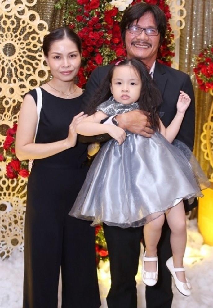 Sao Việt từ thầy - trò thành vợ chồng: NSƯT Công Ninh sống kín tiếng bên vợ kém 22 tuổi, Phan Hiển yêu Khánh Thi từ năm 17-6