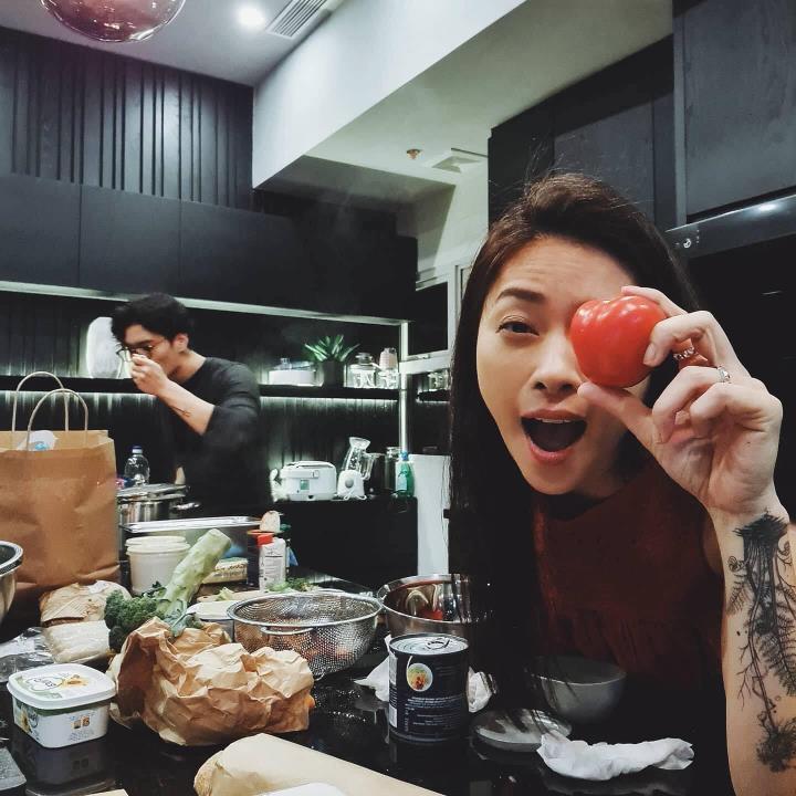 Những chuyện tình lệch tuổi của sao Việt có cái kết viên mãn: Cặp cuối chênh nhau 26 tuổi vẫn ngọt ngào khiến dân tình ghen tỵ-3