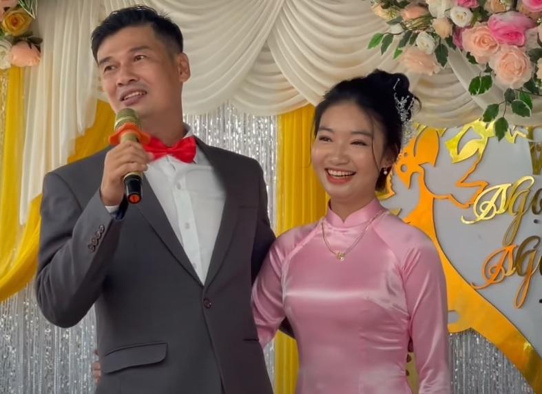 Những chuyện tình lệch tuổi của sao Việt có cái kết viên mãn: Cặp cuối chênh nhau 26 tuổi vẫn ngọt ngào khiến dân tình ghen tỵ-6