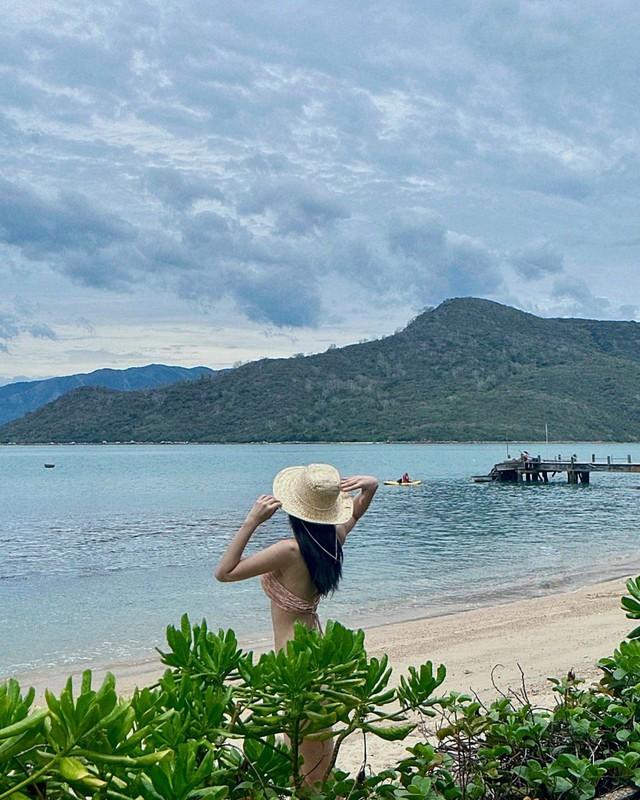 Chi Pu diện bikini, khoe sắc vóc nóng bỏng ở tuổi 31-5