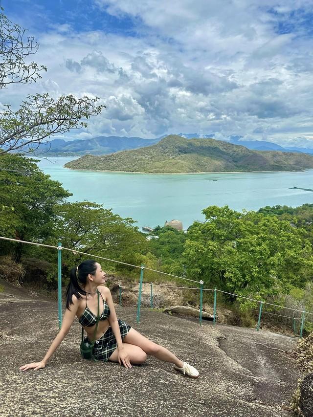 Chi Pu diện bikini, khoe sắc vóc nóng bỏng ở tuổi 31-6