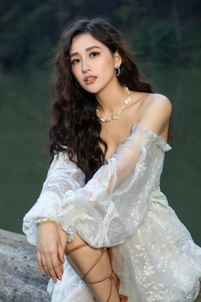 HOT: Hoa hậu Mai Phương Thúy lên xe hoa-6