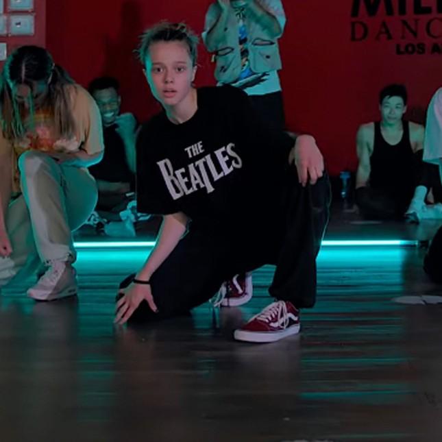 Phiên tòa Shiloh đòi bỏ họ Brad Pitt bị hoãn-2