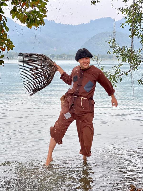 Đời thực nam NSƯT chèo thường đóng phim hot VFC: Vợ làm hậu phương, thấu hiểu chia sẻ-2