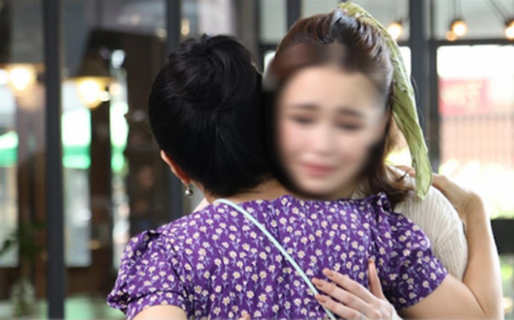 Em gái bỏ đi, 4 năm sau tiều tụy trở về cùng câu nói khiến cả nhà đau đớn khôn nguôi-1