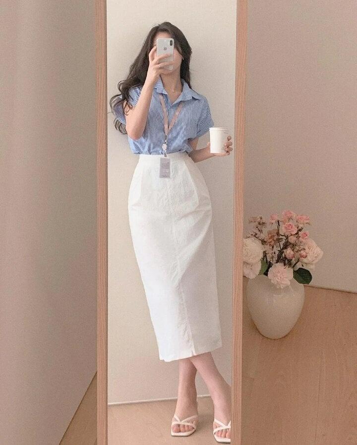 Gợi ý loạt cách mix chân váy sáng màu chuẩn đẹp và trẻ trung-1