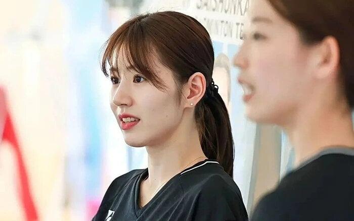 Nữ thần cầu lông Nhật Bản gây sốt mạng xã hội là ai?-1