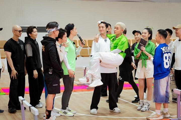 Anh tài Jun Phạm từng đi xe buýt, mặc áo chợ đi diễn khi nhóm 365 tan rã-2