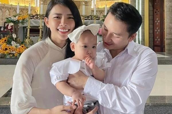 Vợ Phan Mạnh Quỳnh: Lâu chồng không chuyển khoản, tôi giả bộ hỏi câu này-8