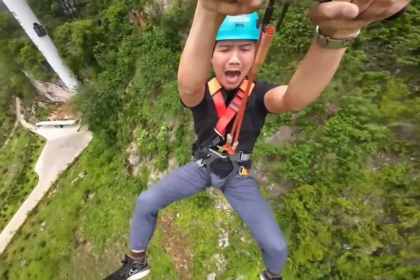 Hà Nội, TPHCM lọt top 10 thành phố rẻ nhất châu Á-2