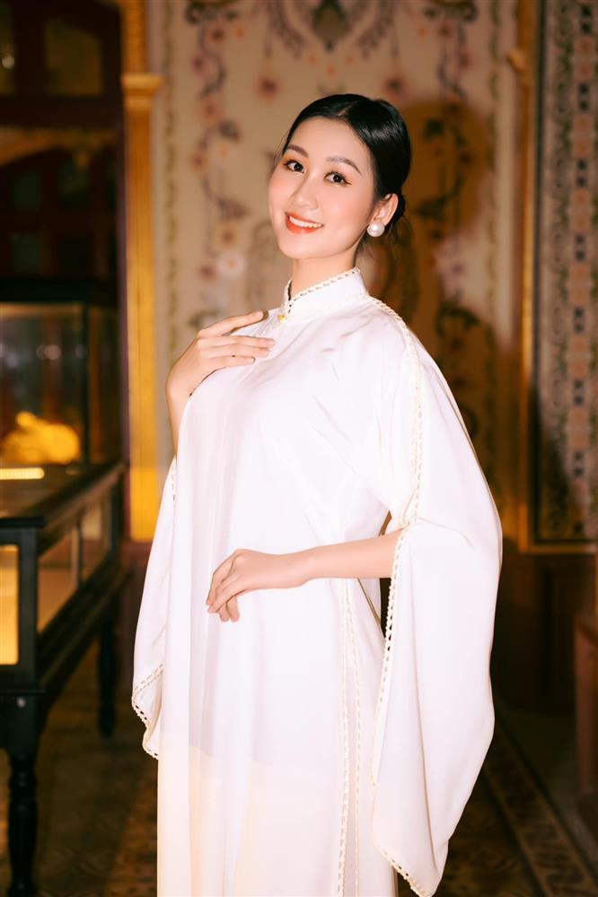 Ứng xử của Tân Hoa hậu Võ Lê Quế Anh bị chê