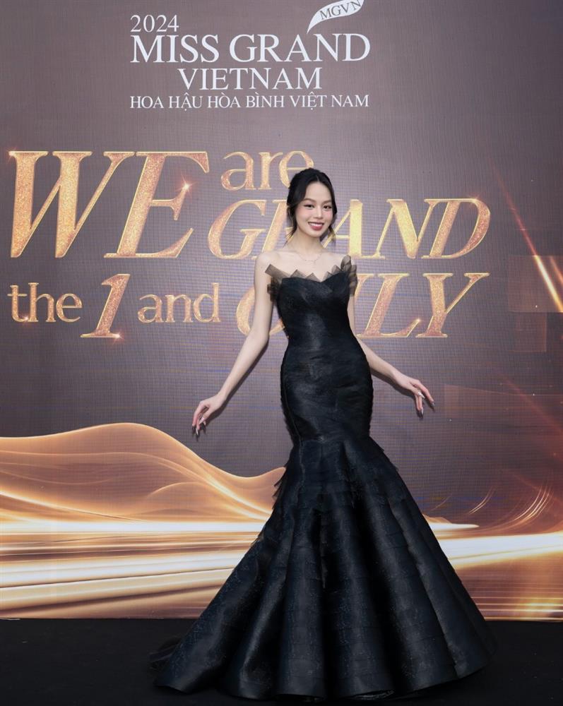 2 nam thần Đảo thiên đường hội ngộ dàn Hoa - Á hậu trên thảm đỏ chung kết Miss Grand Vietnam 2024-9