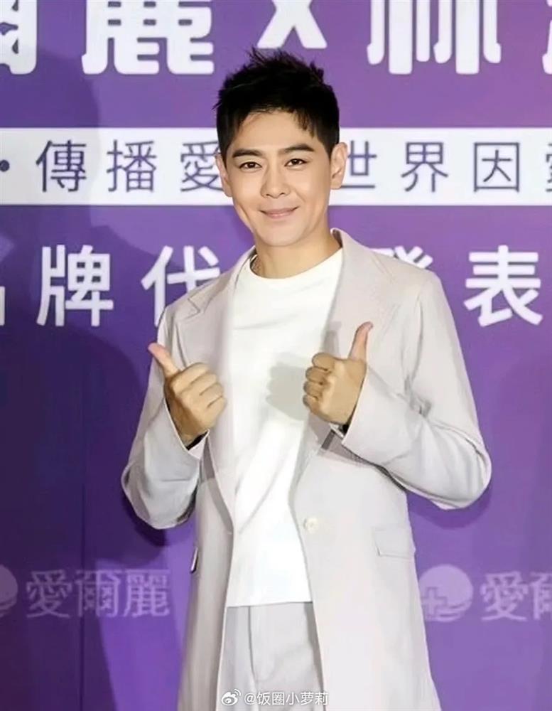 Lâm Chí Dĩnh xuất hiện trong sự kiện mới, nhan sắc đời thường sau tai nạn nghiêm trọng ra sao?-1