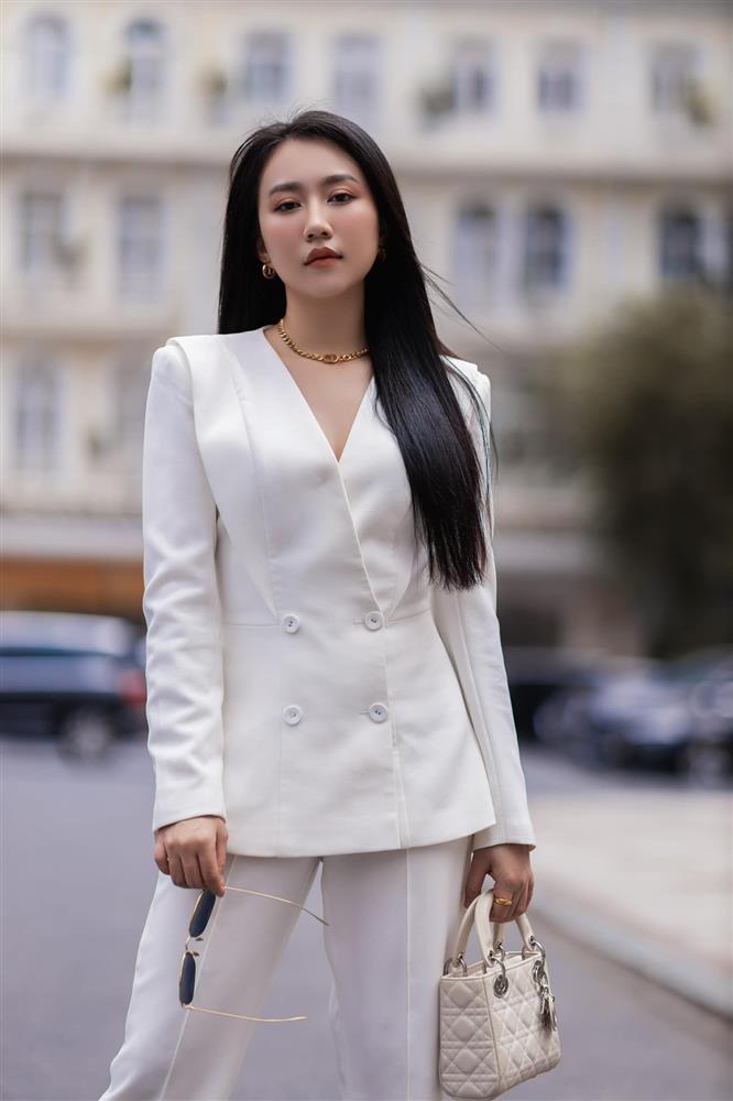 Đời thực gợi cảm của diễn viên đóng vai người yêu cũ vô duyên nhất phim giờ vàng-4