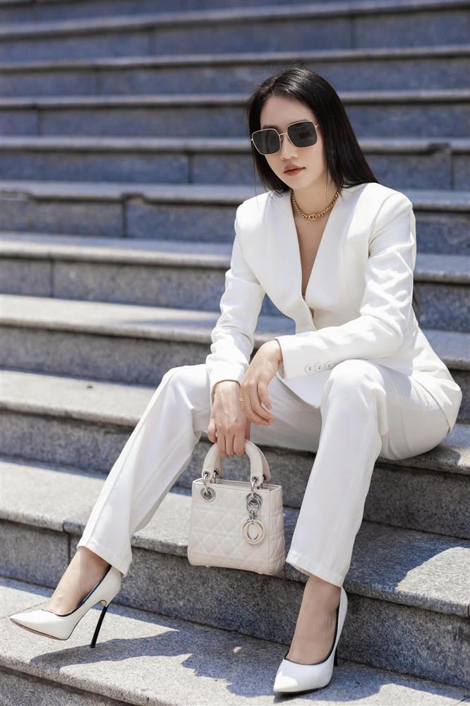 Đời thực gợi cảm của diễn viên đóng vai người yêu cũ vô duyên nhất phim giờ vàng-5