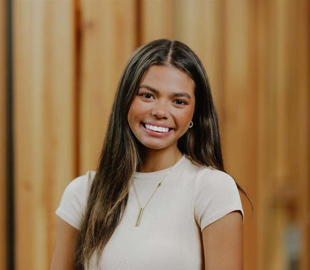 Nhan sắc Hoa hậu Mỹ 2024 gây tranh cãi-3