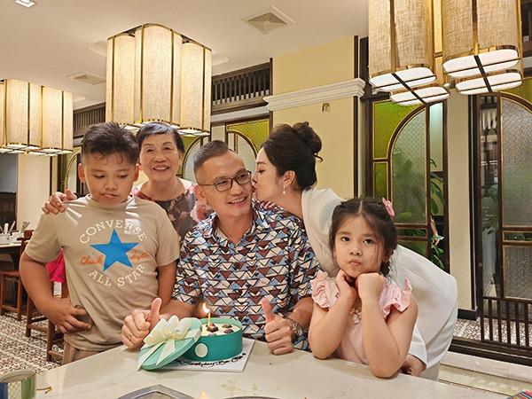 Diện mạo trẻ đẹp ở tuổi U70 của mẹ chồng Hoa hậu Jennifer Phạm-8