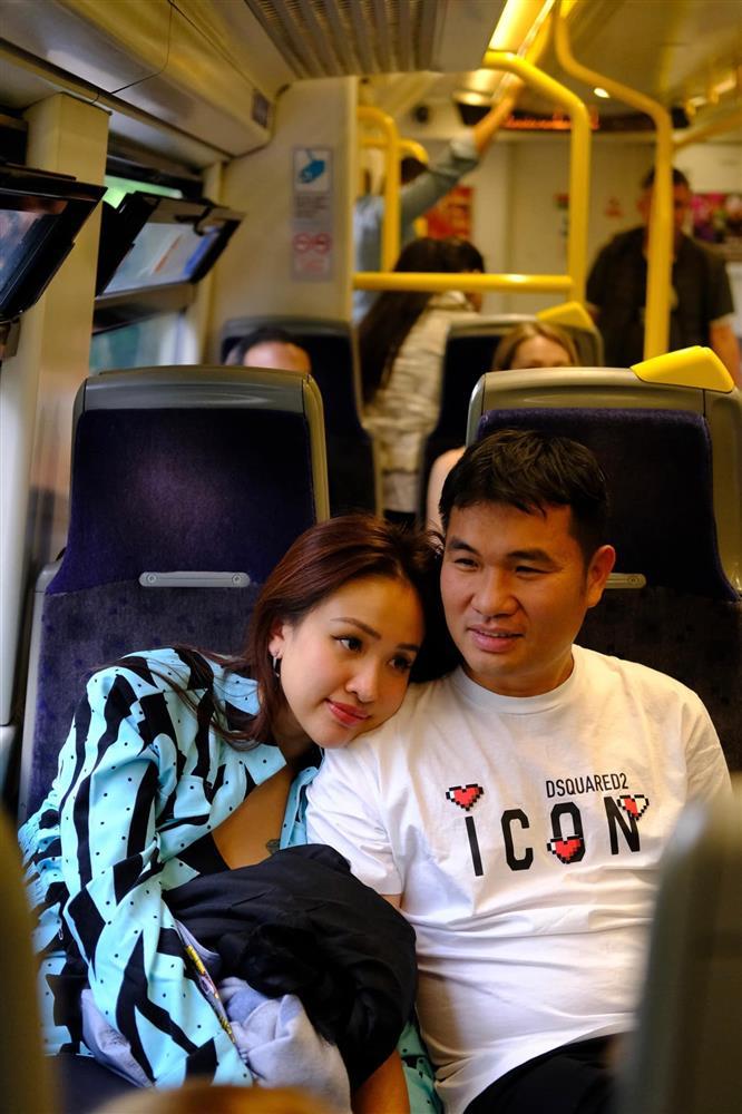 Hạnh phúc với hôn nhân lần 2, MC Vân Hugo luôn chuẩn bị cho mọi cuộc chia ly-9