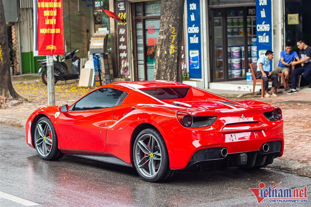 Siêu xe Ferrari 488 từng của Cường Đô La phủ bụi trong hầm chung cư Hà Nội-5