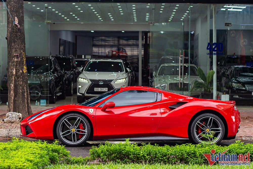 Siêu xe Ferrari 488 từng của Cường Đô La phủ bụi trong hầm chung cư Hà Nội-8