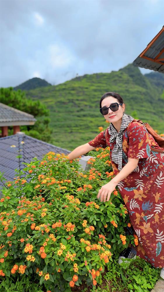 Đời thực bình dị của nữ NSƯT nổi tiếng có tình bạn tốt với vua hề chèo Xuân Hinh-3