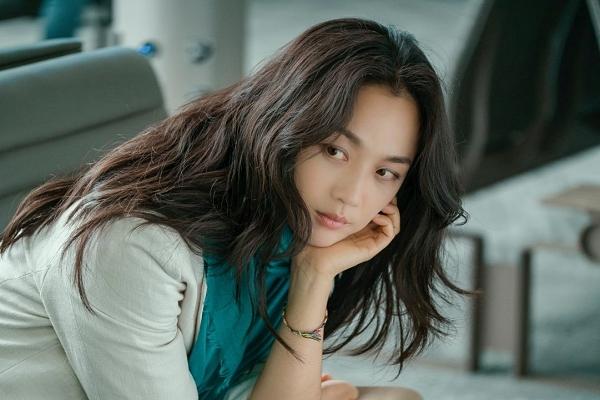 45 tuổi, mỹ nhân Sắc, Giới được đạo diễn Hàn Quốc mê mẩn vì vẻ ngoài hack tuổi-10