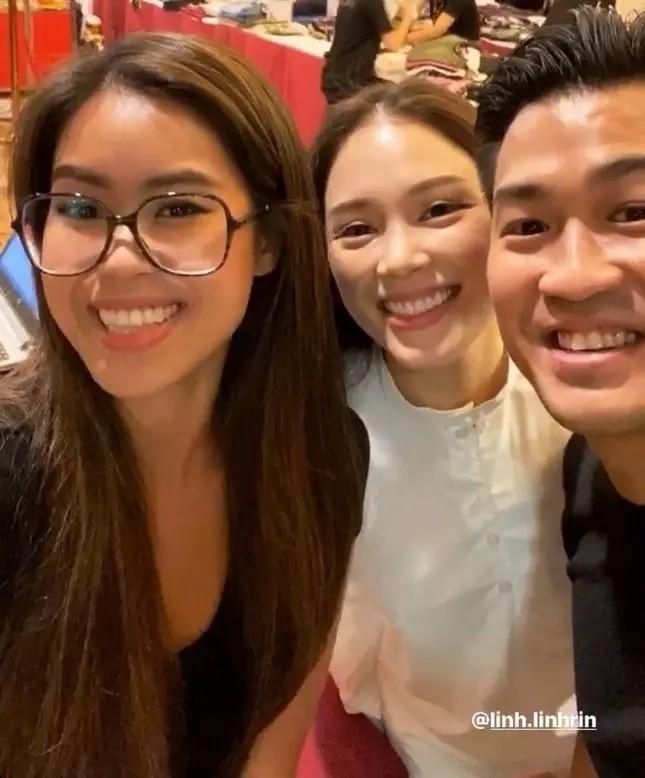 Nàng dâu hào môn Linh Rin và em chồng Tiên Nguyễn phủ cây đồ hiệu đắt giá-4