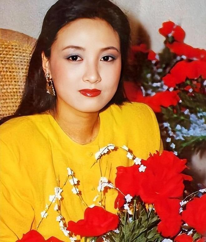 Phượng Ớt Đặng Tiệp trong Hồng lâu mộng: Làm chủ cuộc đời nhưng lại chịu nỗi khổ mẹ kế-2