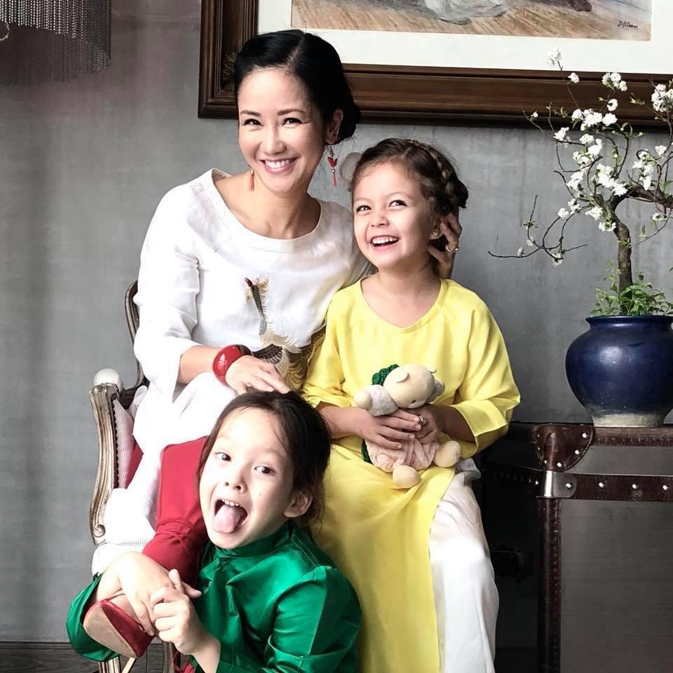 Con thường xuyên bị nhận nhầm giới tính, hội hot mom Vbiz đau đầu đính chính