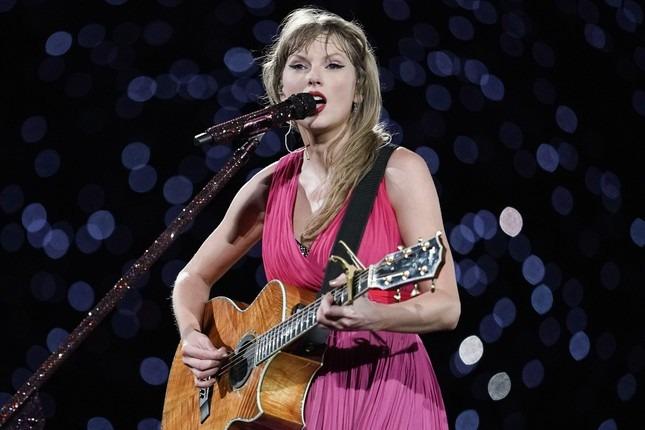 Taylor Swift hủy 3 show diễn vì khủng bố-1