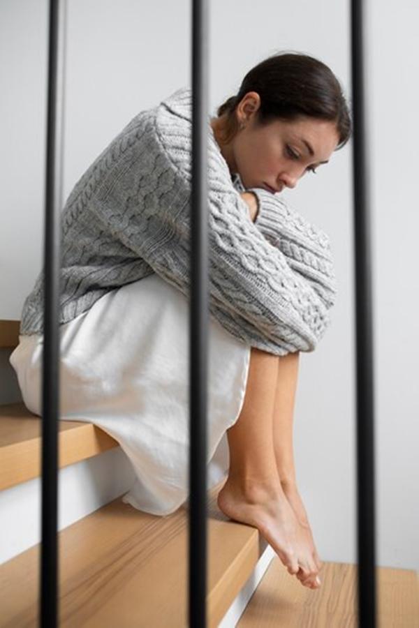 Bán nhà vì gã hàng xóm lúc tỉnh lúc say, 8 năm làm chuyện ám ảnh-1