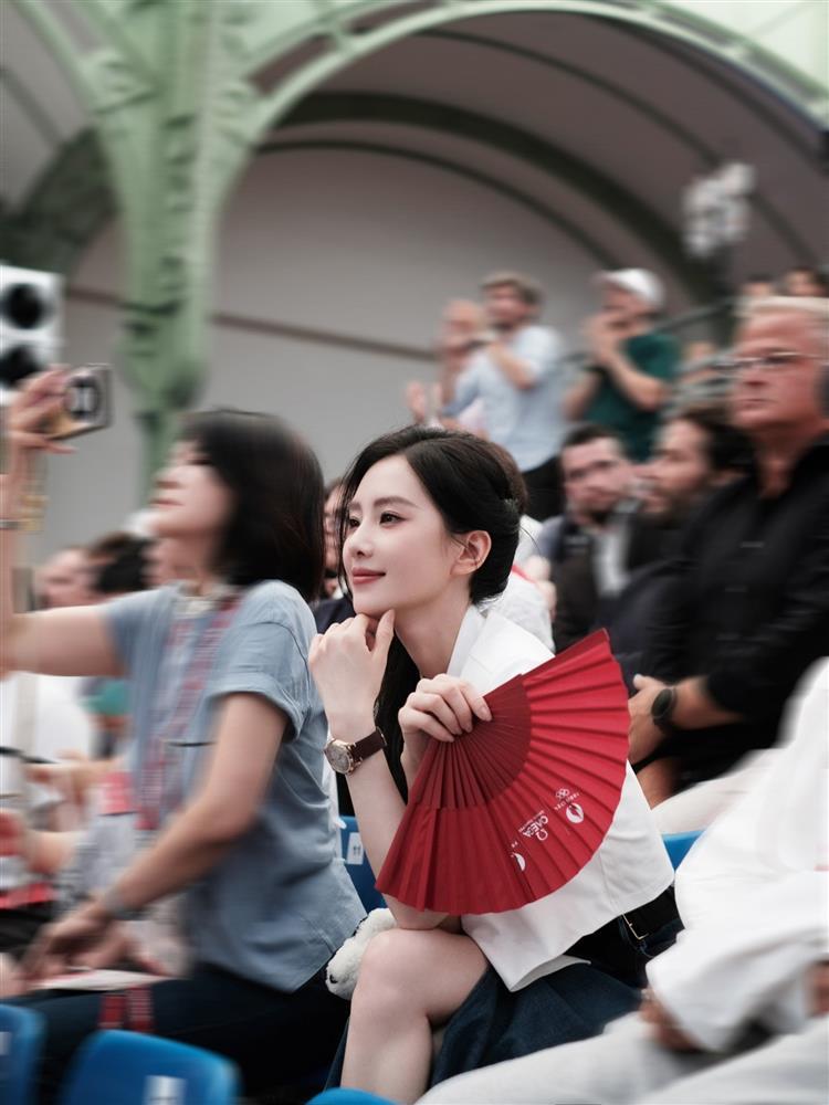 Hình ảnh đẹp của Lưu Thi Thi bị hoen ố sau tai tiếng tại Thế vận hội Olympic Paris 2024-1