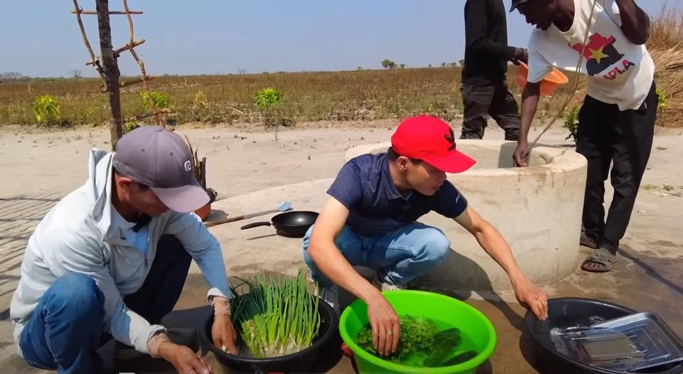 Lần đầu thử bánh mì trứng, người châu Phi tiết lộ lý do thèm nhưng không ăn thêm-2