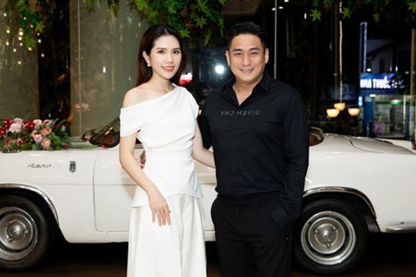 Nhan sắc vợ đẹp kém 32 tuổi của NSND là nguyên giám đốc Nhà hát Tuổi trẻ và Nhà hát kịch Việt Nam-12