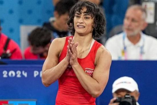 Mất huy chương Olympic vì thừa 100 gram, VĐV Ấn Độ giải nghệ